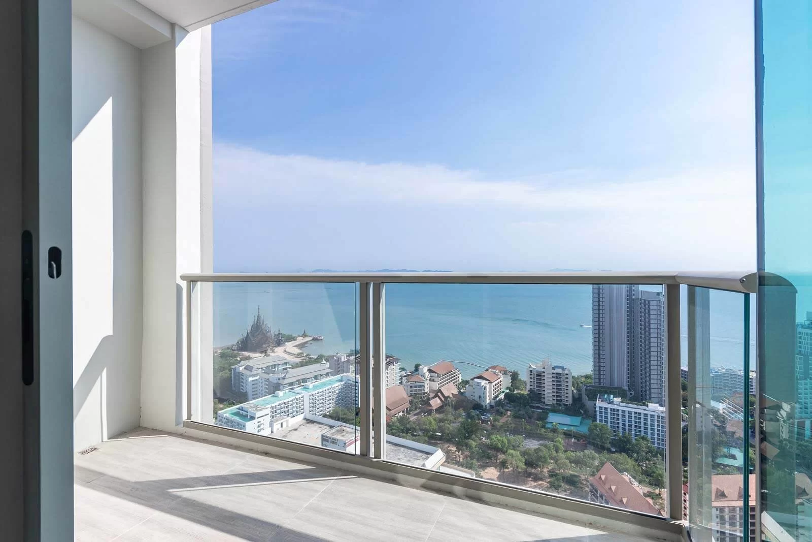 Cam Balkon Tekeri Nasıl Takılır